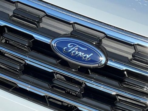 New 2026 Ford Explorer Active AWD/4WD image 3