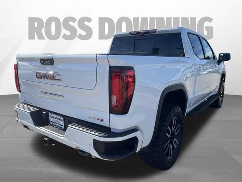 Used 2024 GMC Sierra 1500 AT4 w/ Technology Package AWD/4WD image 4
