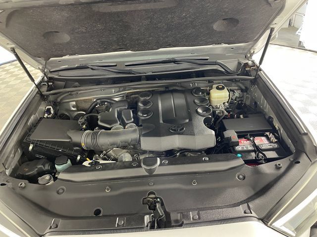 Used 2019 Toyota 4Runner TRD Off-Road AWD/4WD image 23