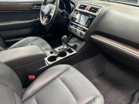 Used 2017 Subaru Outback 2.5i Limited AWD/4WD image 21