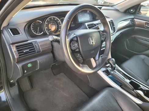 Used 2017 Honda Accord EX-L image 9