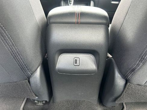 Used 2025 Nissan Sentra SR FWD image 30