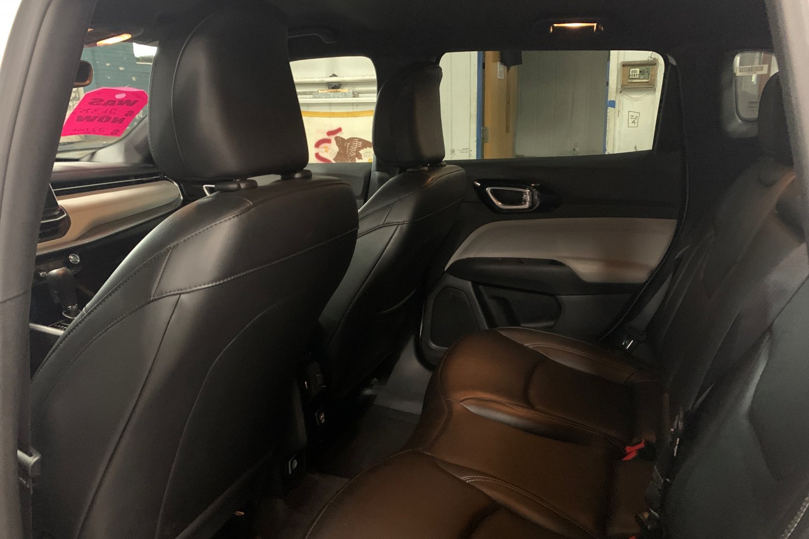 Used 2025 Jeep Compass Limited AWD/4WD image 12