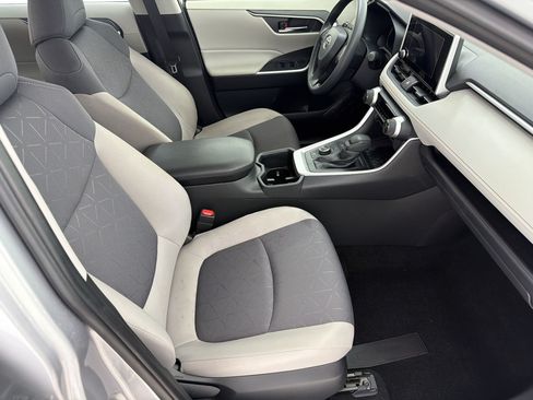 Certified 2025 Toyota RAV4 XLE w/ Convenience Package AWD/4WD image 29