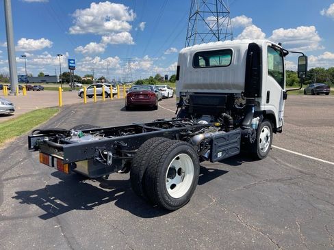 New 2025 Chevrolet Low Cab Forward 5500 XD image 10