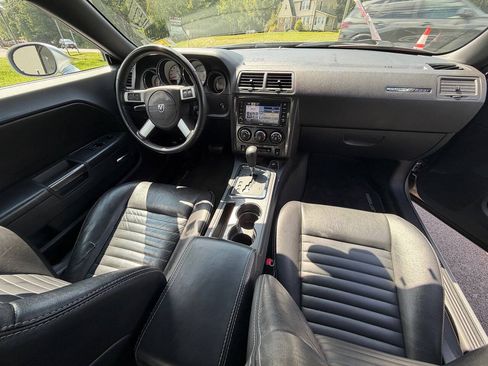 Used 2010 Dodge Challenger R/T RWD image 18