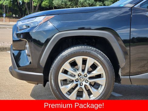 Used 2025 Toyota RAV4 XLE Premium FWD image 8