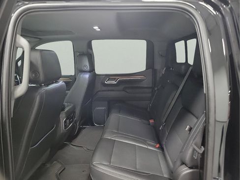 Used 2023 GMC Sierra 1500 Denali w/ Technology Package AWD/4WD image 8