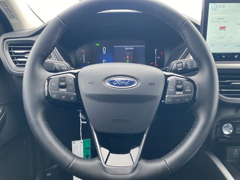 New 2026 Ford Escape SE w/ Class II Trailer Tow Package FWD image 27