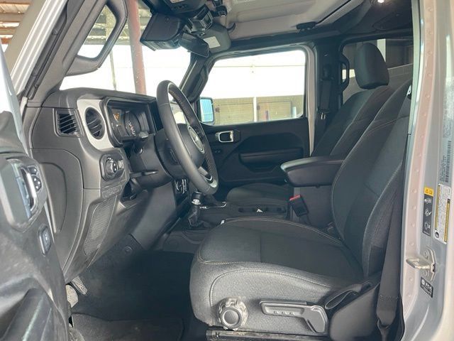 Used 2024 Jeep Gladiator Sport AWD/4WD image 10