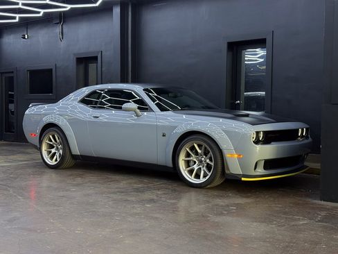 Used 2020 Dodge Challenger R/T Scat Pack RWD image 11