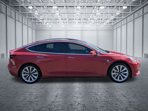 Used 2019 Tesla Model 3 Standard Range Plus RWD image 6