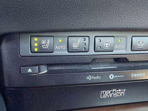 Used 2022 Lexus ES 350 Ultra Luxury w/ Accessory Package 2 image 22