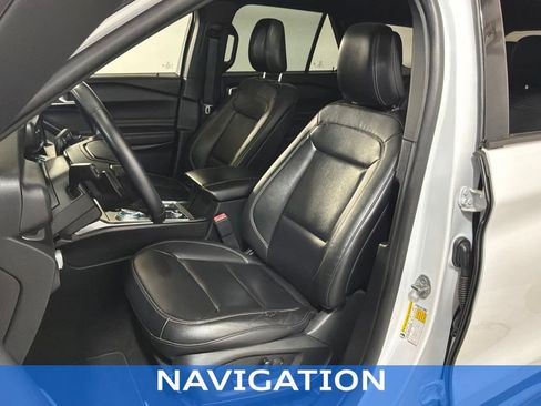Used 2020 Ford Explorer XLT w/ Equipment Group 202A AWD/4WD image 6