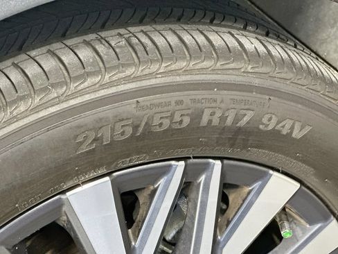Used 2024 Nissan Altima 2.5 SV w/ SV Premium Package FWD image 32