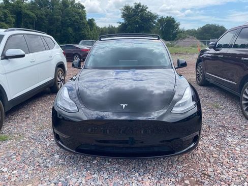 Used 2022 Tesla Model Y Performance AWD/4WD image 2