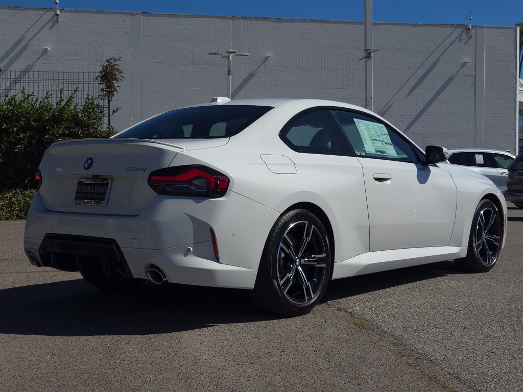 New 2026 BMW 230i Coupe w/ Premium Package RWD image 4