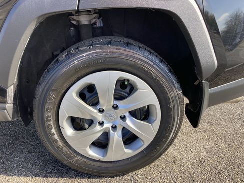 Certified 2022 Toyota RAV4 LE image 19