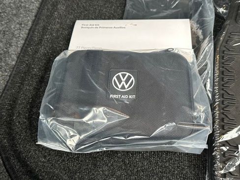 New 2026 Volkswagen Jetta SE FWD image 19