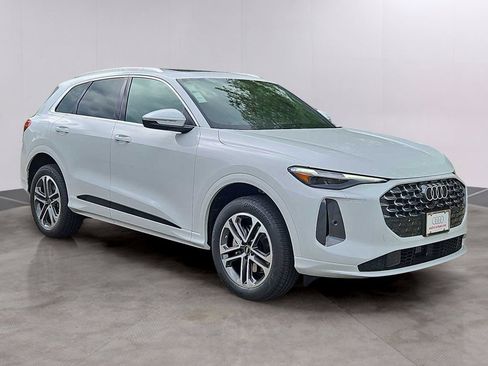 New 2026 Audi Q5 Premium AWD/4WD image 2