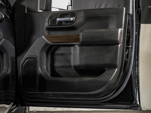 Used 2022 Chevrolet Silverado 2500 LT w/ Convenience Package image 34