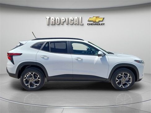 New 2026 Chevrolet Trax LT w/ Driver Confidence Package image 6