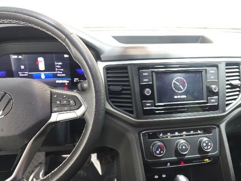 Used 2023 Volkswagen Atlas Cross Sport SE AWD/4WD image 17