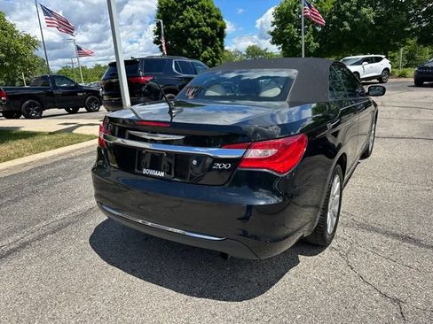 Used 2014 Chrysler 200 Touring FWD image 5