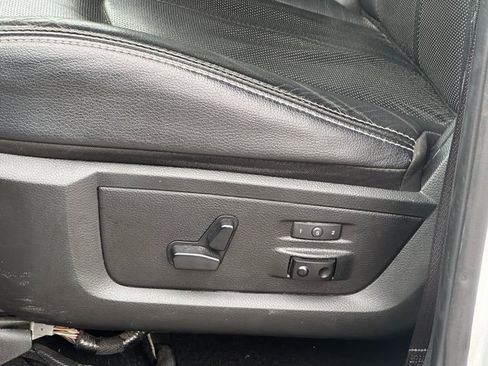 Used 2018 RAM 2500 Laramie w/ Protection Group image 18