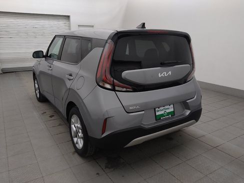 Used 2023 Kia Soul LX w/ Option Group 015 FWD image 5