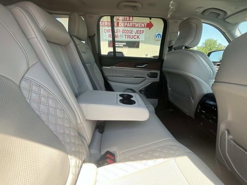 Used 2022 Jeep Grand Cherokee Summit w/ Adv Protech Group IV image 16