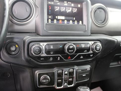 Used 2022 Jeep Wrangler Unlimited Sport AWD/4WD image 17