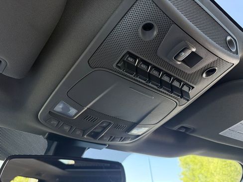 Used 2019 Ford F250 Lariat w/ Lariat Ultimate Package AWD/4WD image 31