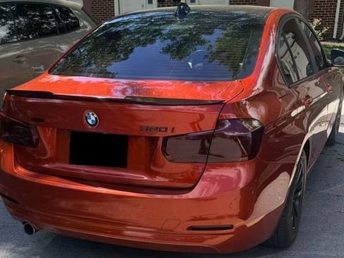 Used 2018 BMW 320i xDrive Sedan w/ Convenience Package AWD/4WD image 2
