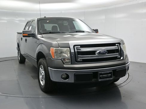 Used 2013 Ford F150 XLT w/ Mid Equipment Group image 49