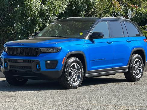 New 2023 Jeep Grand Cherokee Trailhawk w/ Advanced Protech Group II image 7