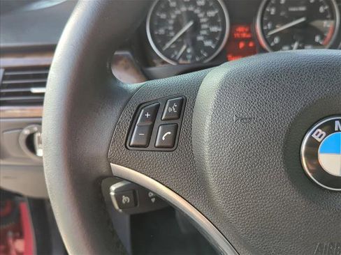 Used 2012 BMW 335i Convertible image 15