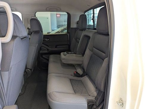 Used 2025 Nissan Frontier SV w/ SV Convenience Package image 13