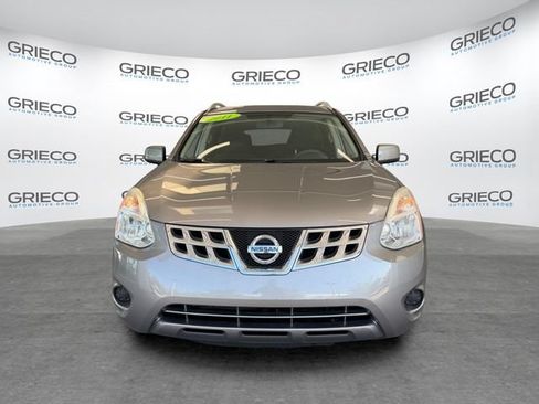 Used 2011 Nissan Rogue SV FWD image 2