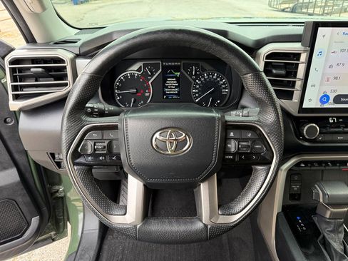 Used 2022 Toyota Tundra SR5 w/ SR5 Premium Package AWD/4WD image 17