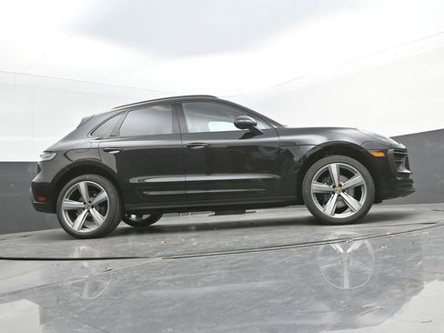 New 2026 Porsche Macan image 34