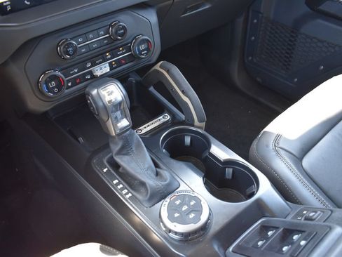 Used 2025 Ford Bronco Badlands AWD/4WD image 13
