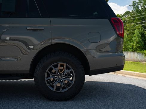 Used 2025 Ford Expedition Tremor AWD/4WD image 14
