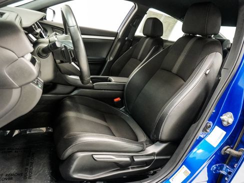 Used 2019 Honda Civic Sport image 6
