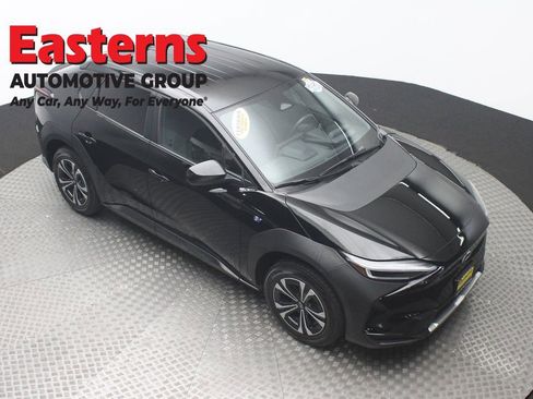 Used 2023 Subaru Solterra AWD image 3