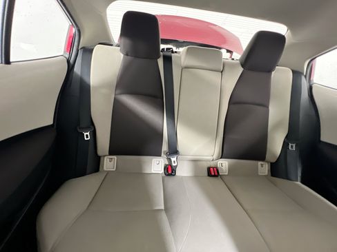 Used 2022 Toyota Corolla LE FWD image 31