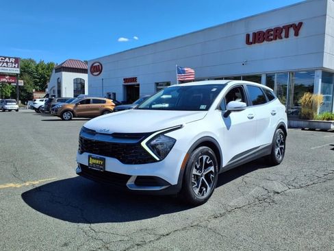 Certified 2023 Kia Sportage EX image 3