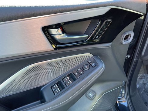 Used 2024 Acura MDX SH-AWD w/ Technology Package image 25