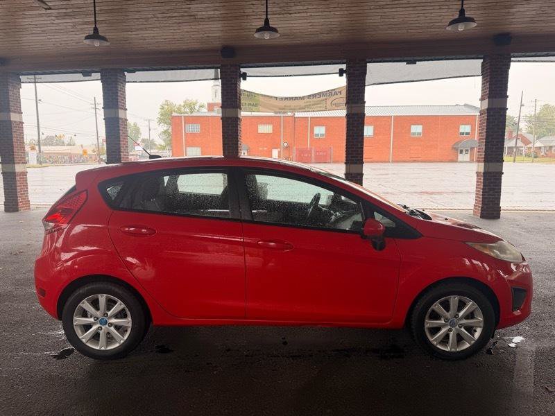 Used 2012 Ford Fiesta SE FWD image 5