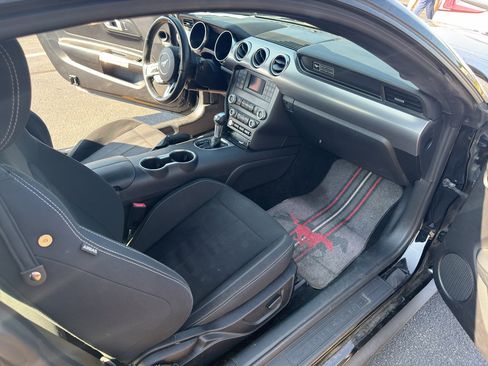 Used 2020 Ford Mustang GT w/ Black Accent Package RWD image 11